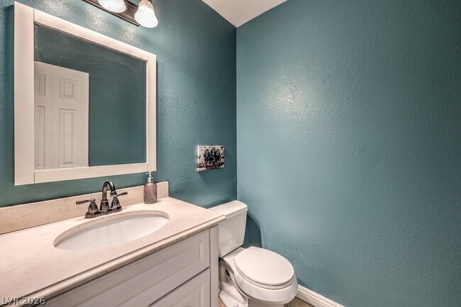 Building Photo - 1918 Pintura Cir