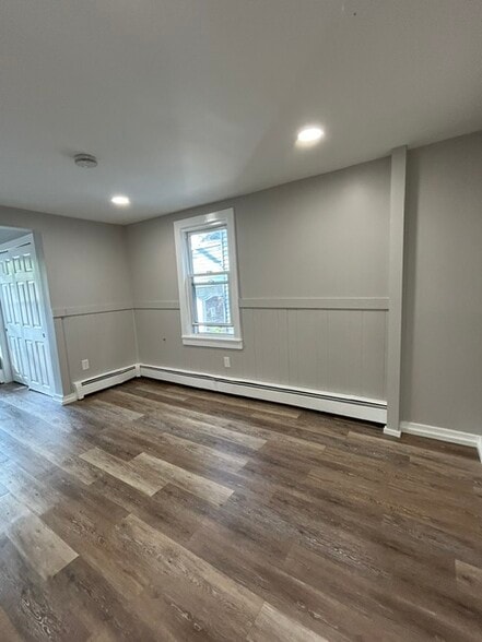 Bedroom - 9 7th St