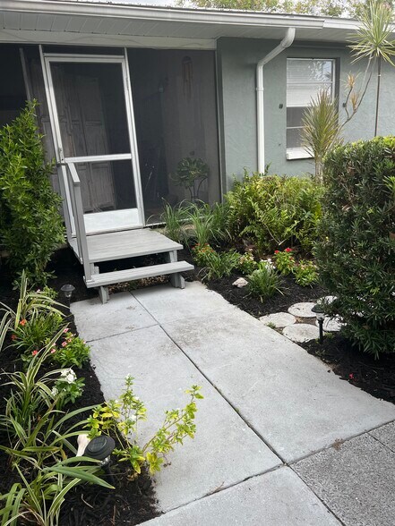 Building Photo - 2216 Hibiscus St