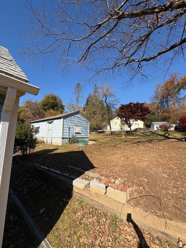 Building Photo - 5 White Birch Ln