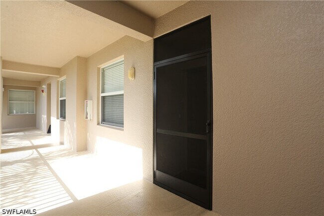 Building Photo - 10275 Heritage Bay Blvd