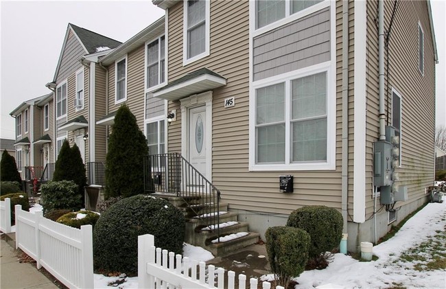 Primary Photo - 145 S Bend St