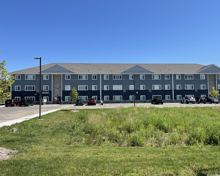 Building Photo - Belle Court Apartments