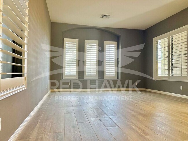 Building Photo - 863 W Bluebird Dr