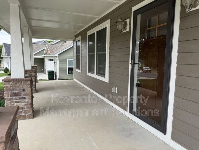 Building Photo - 2440 Belvue Rd