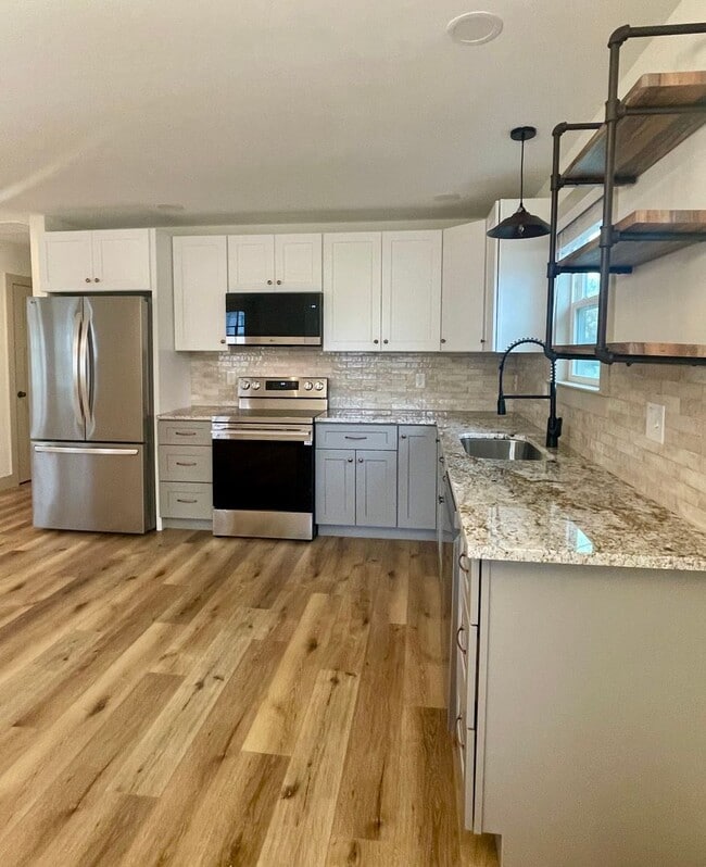 Building Photo - Newly Built Home minutes from Downtown Madison