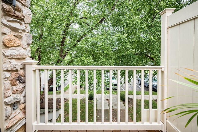 Quiet Balcony - 710 Remington Ct