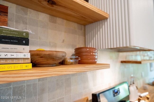 Building Photo - 271 Jarama Cir