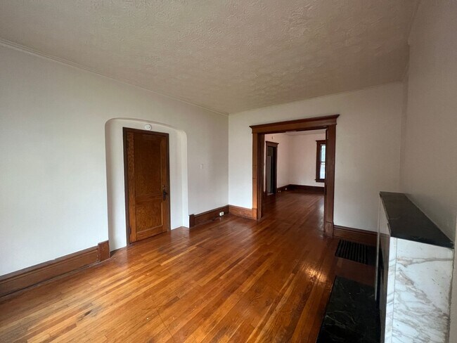 Building Photo - 60 E Lane Ave