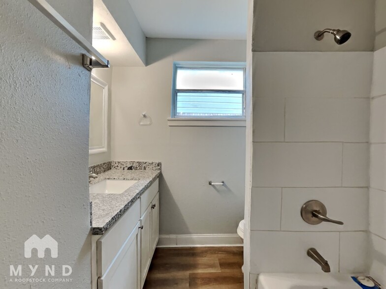 Building Photo - 4419 Trafalgar Dr