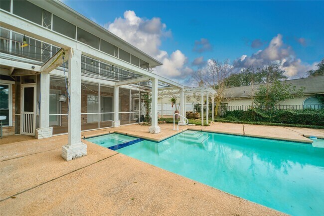 Building Photo - 3114 Cypress Point Dr