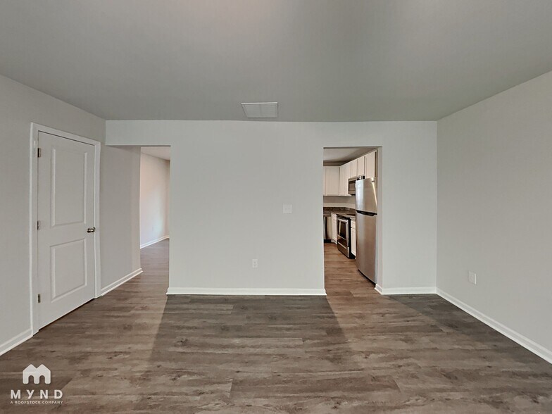 Building Photo - 1832 Carrington Dr