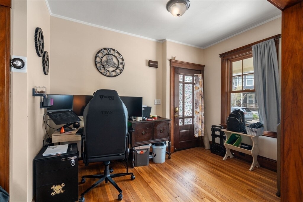 Building Photo - 18 Kingsboro Park