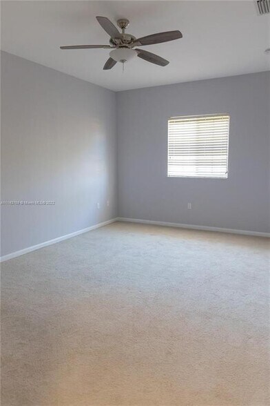 Building Photo - 3235 NW 31st Ter