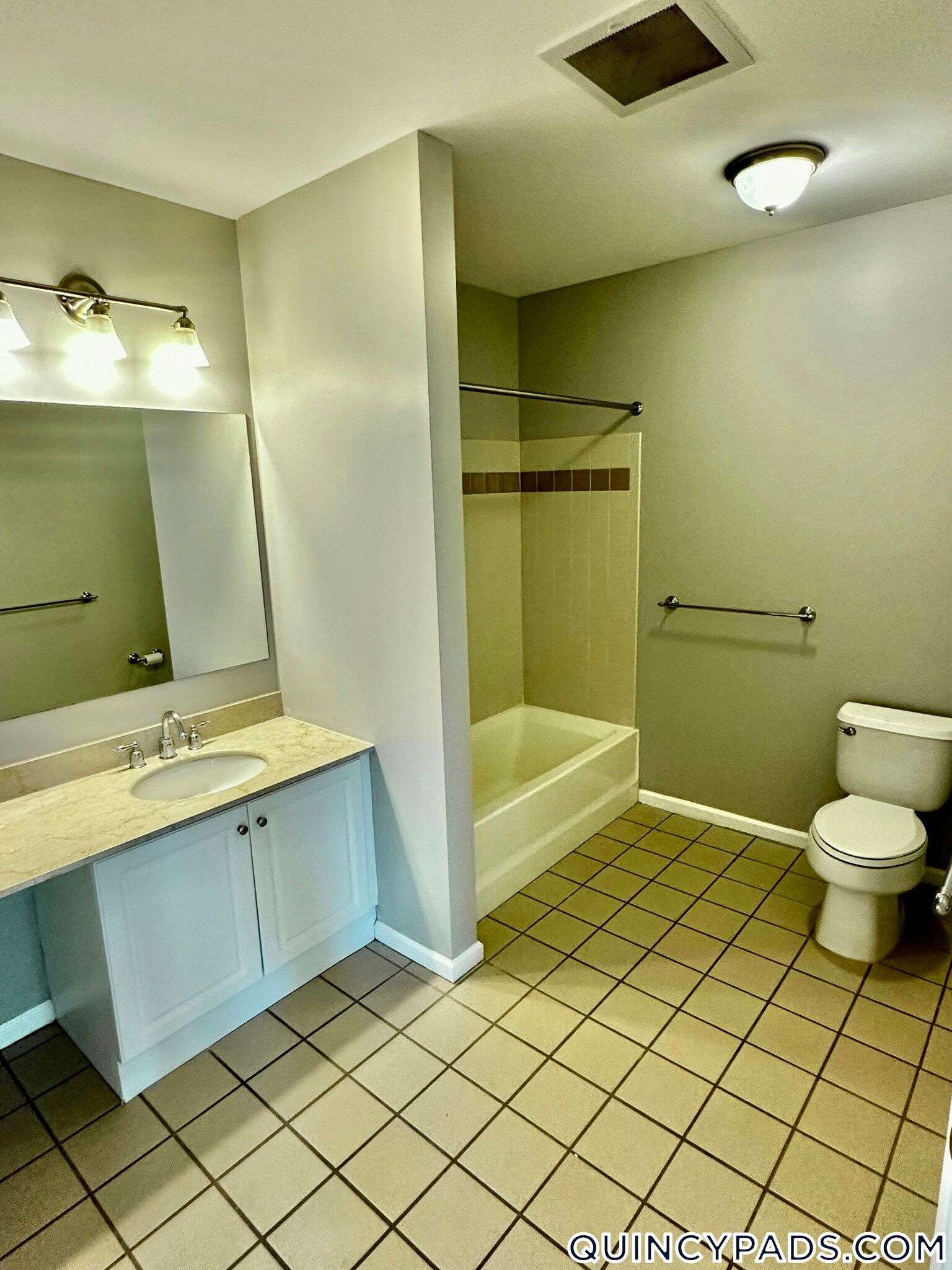 Building Photo - 1 Cityview Ln