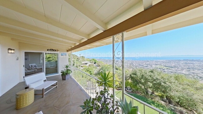 Building Photo - 1227 Viscaino Rd