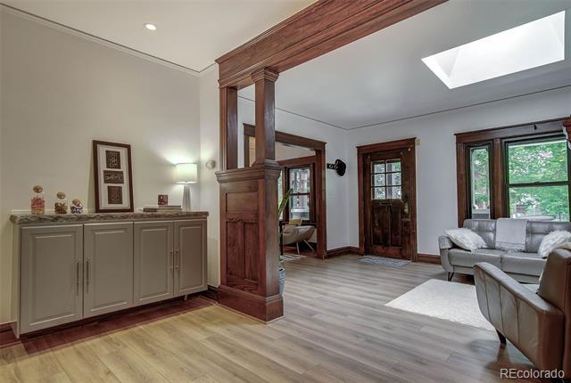 Building Photo - 1217 Steele St