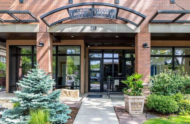 Building Photo - Coming Soon - Furnished Loft in Old Town!