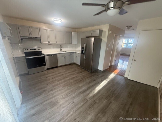 Building Photo - 7 Eden Dr