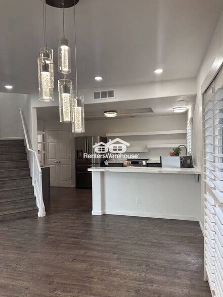 Building Photo - 8805 S 51st St