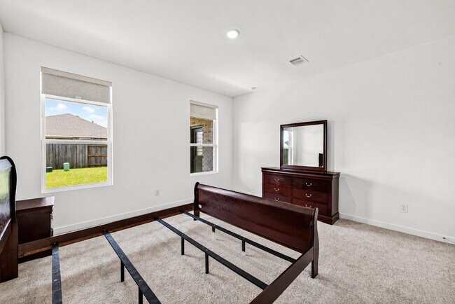 Building Photo - 16307 Chestnut Hvn Ln