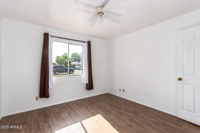 Building Photo - 1209 S Roosevelt St