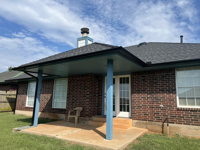 Building Photo - 9712 Grissom Dr