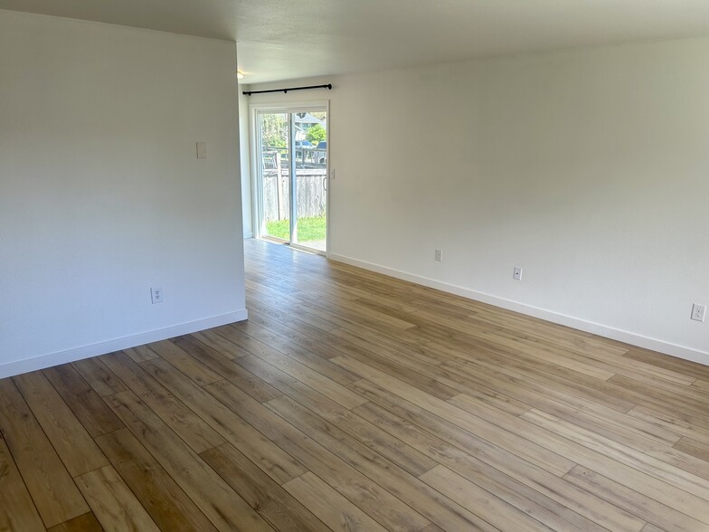 Building Photo - 2911 Z St