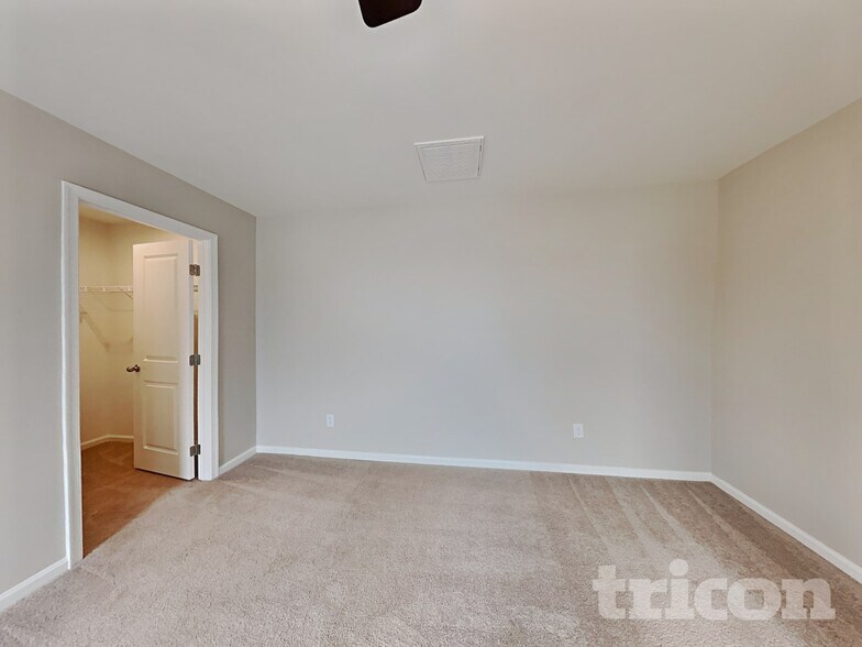 Building Photo - 711 Jacobs Trl