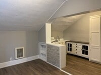 Building Photo - 443 Greenwood Ave