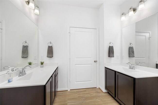 Building Photo - 1259 Tilia Crk Ln
