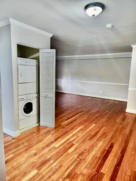 Building Photo - 19 Post Office Ave