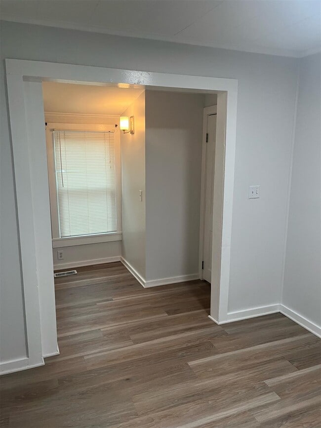 Building Photo - 83 Woodroad Trail