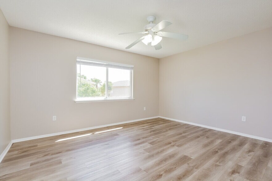 Building Photo - 13212 Canna Lily Dr