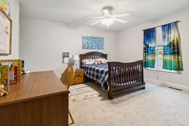 Building Photo - Effortless Charm in Over 3,000 Sq Ft of Li...