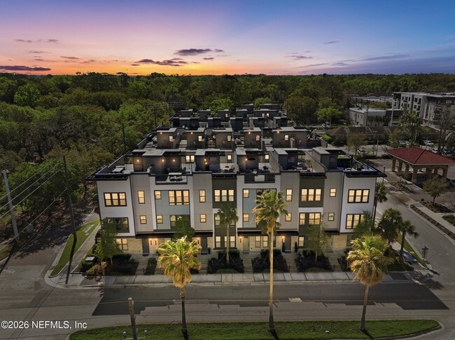 Building Photo - 1625 Bridgeton Dr