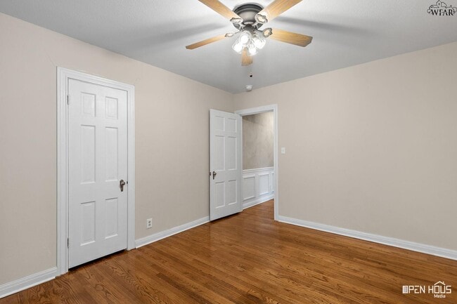 Building Photo - 1644 Ardath Ave