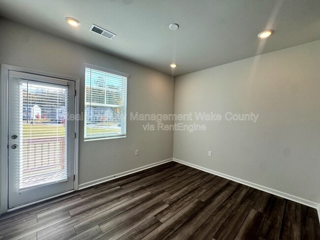 Building Photo - 2727 Chert Ln