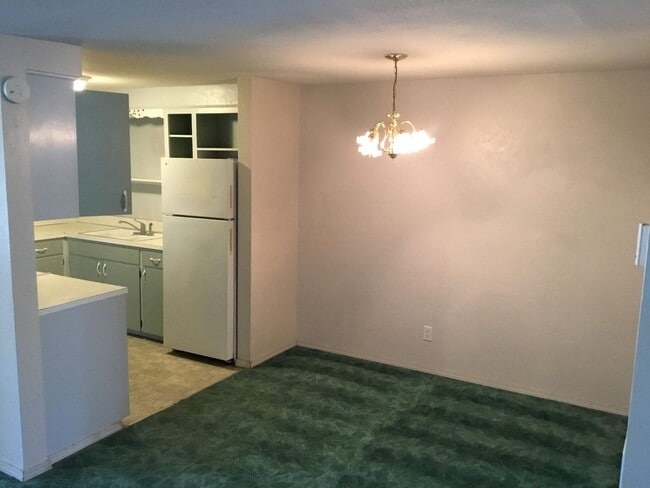 Building Photo - 2 Bedroom Duplex in Santa Clara Area