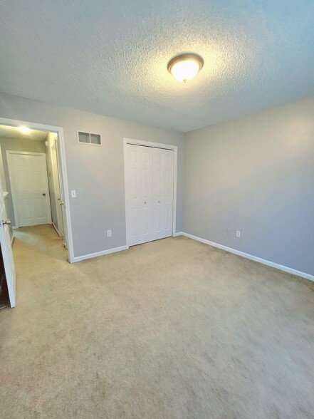 BEDROOM - 5401 NW 86th Ct