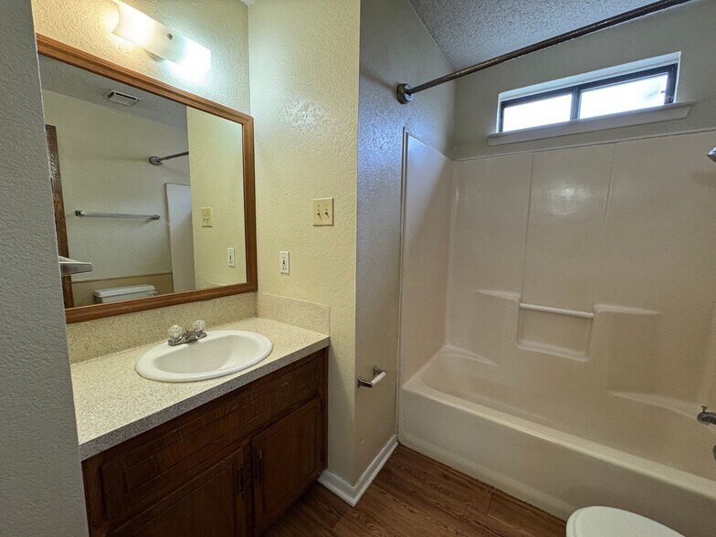 Building Photo - 3407 Victoria Cir