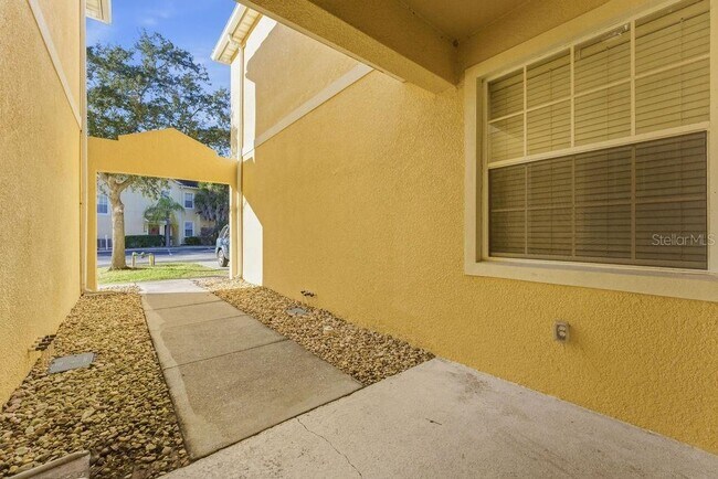 Building Photo - 2795 Oakwater Dr