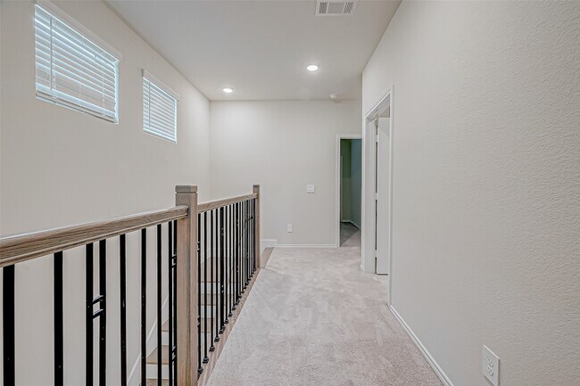 Building Photo - 10511 Blankiet Ln.