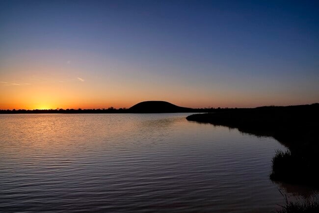 Building Photo - 16843 Old Wagon Wy
