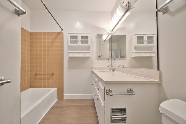 Building Photo - 7817 Emerson Ave