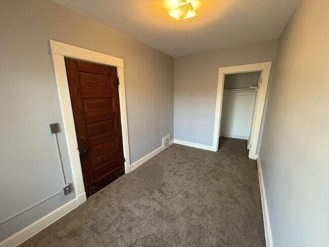 Building Photo - Heritage Hill 3BR