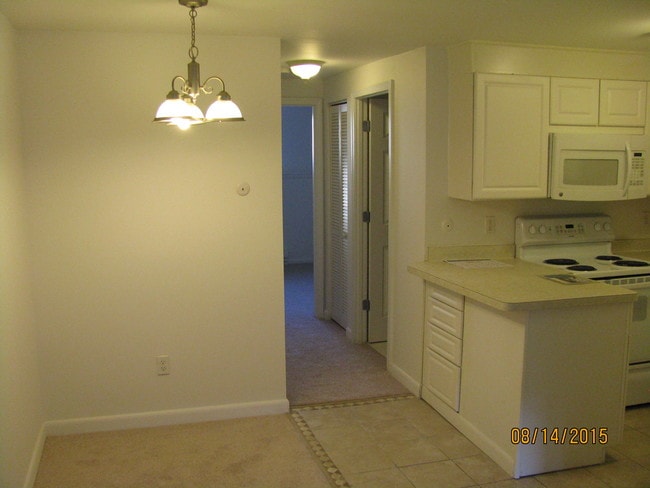 Building Photo - 1020 Southern Artery