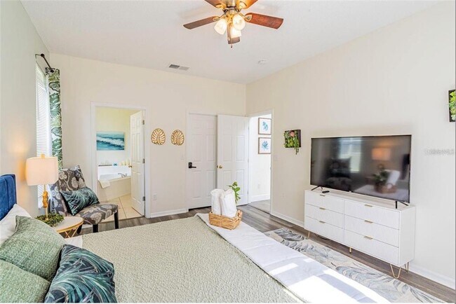 Building Photo - 8491 Oasis Key Cove