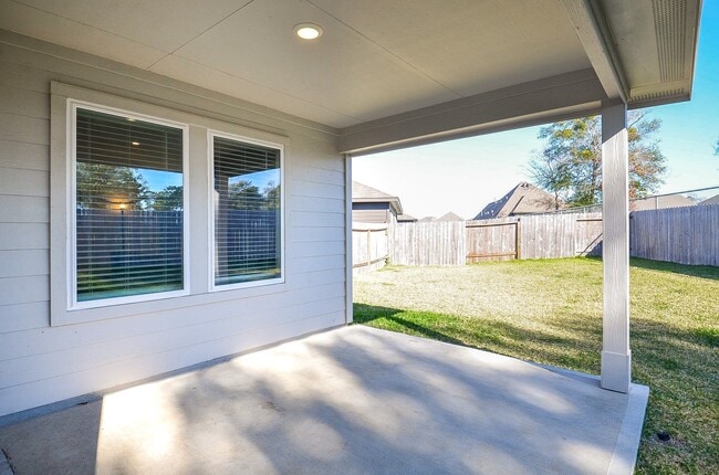 Building Photo - 11921 Summer Oak Trl