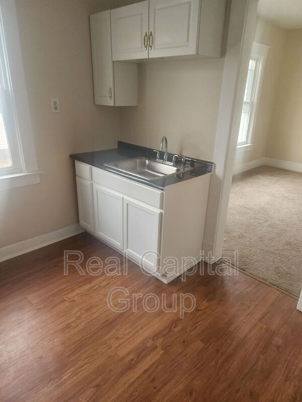 Building Photo - 245 Adams St